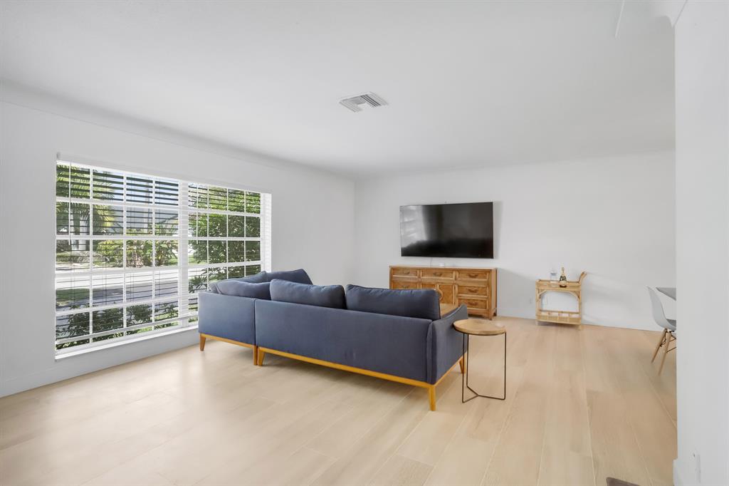 TROPIC ISLE 2ND SEC - Residential