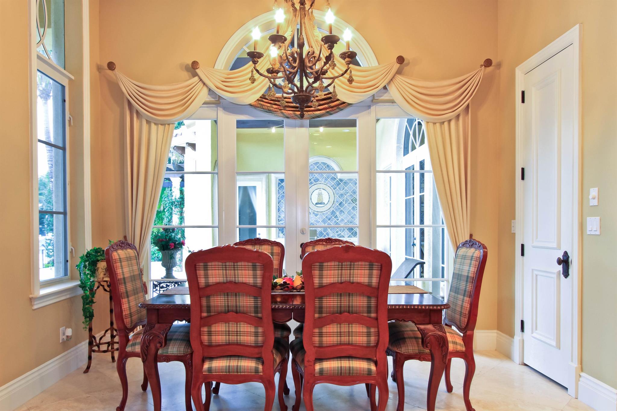 HARBOUR ISLES - Residential