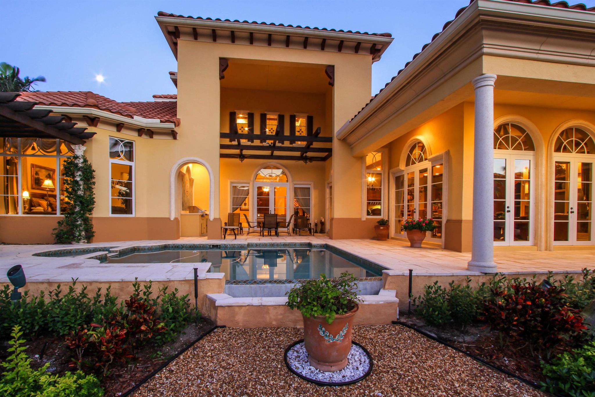 HARBOUR ISLES - Residential