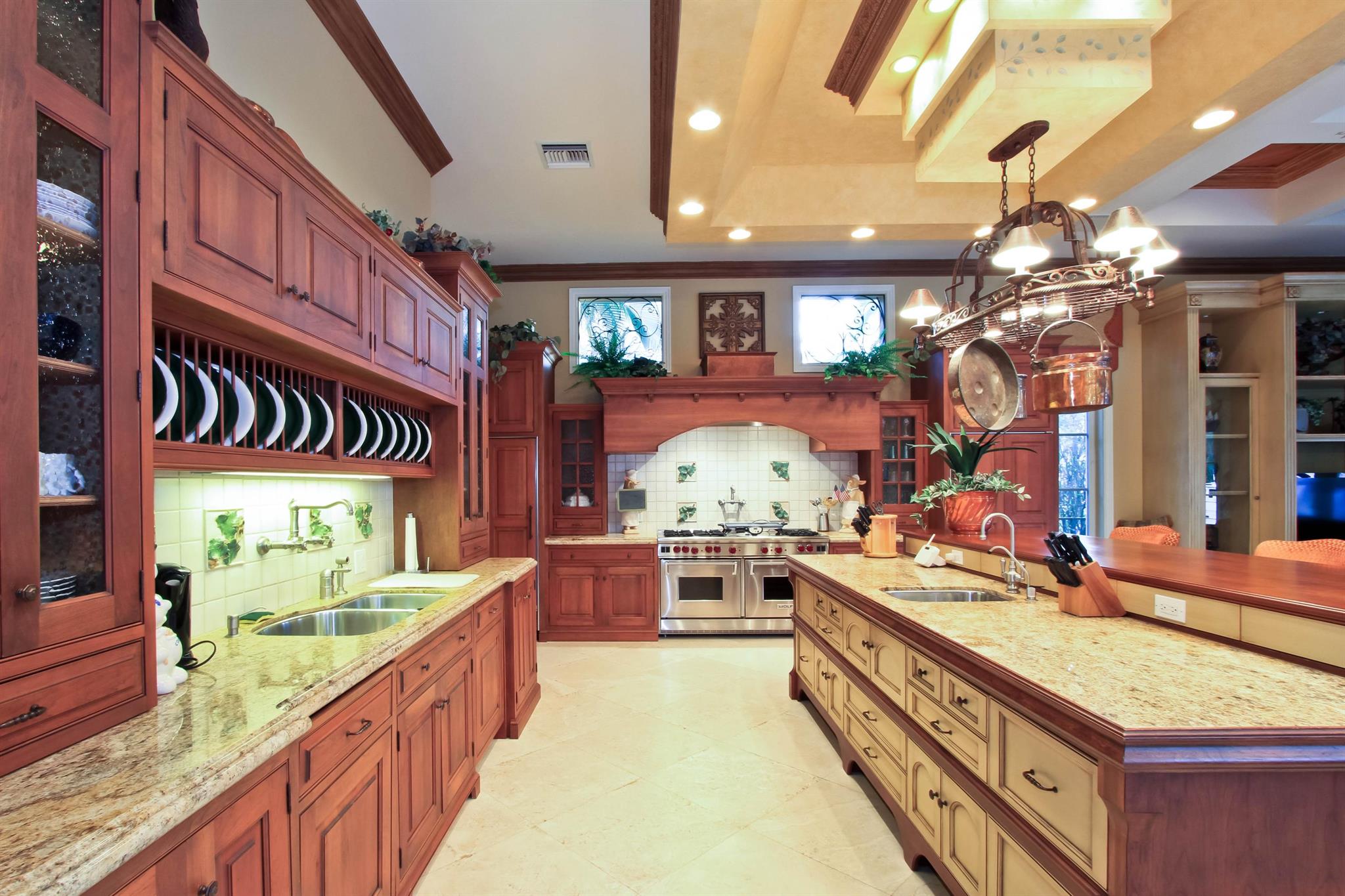 HARBOUR ISLES - Residential