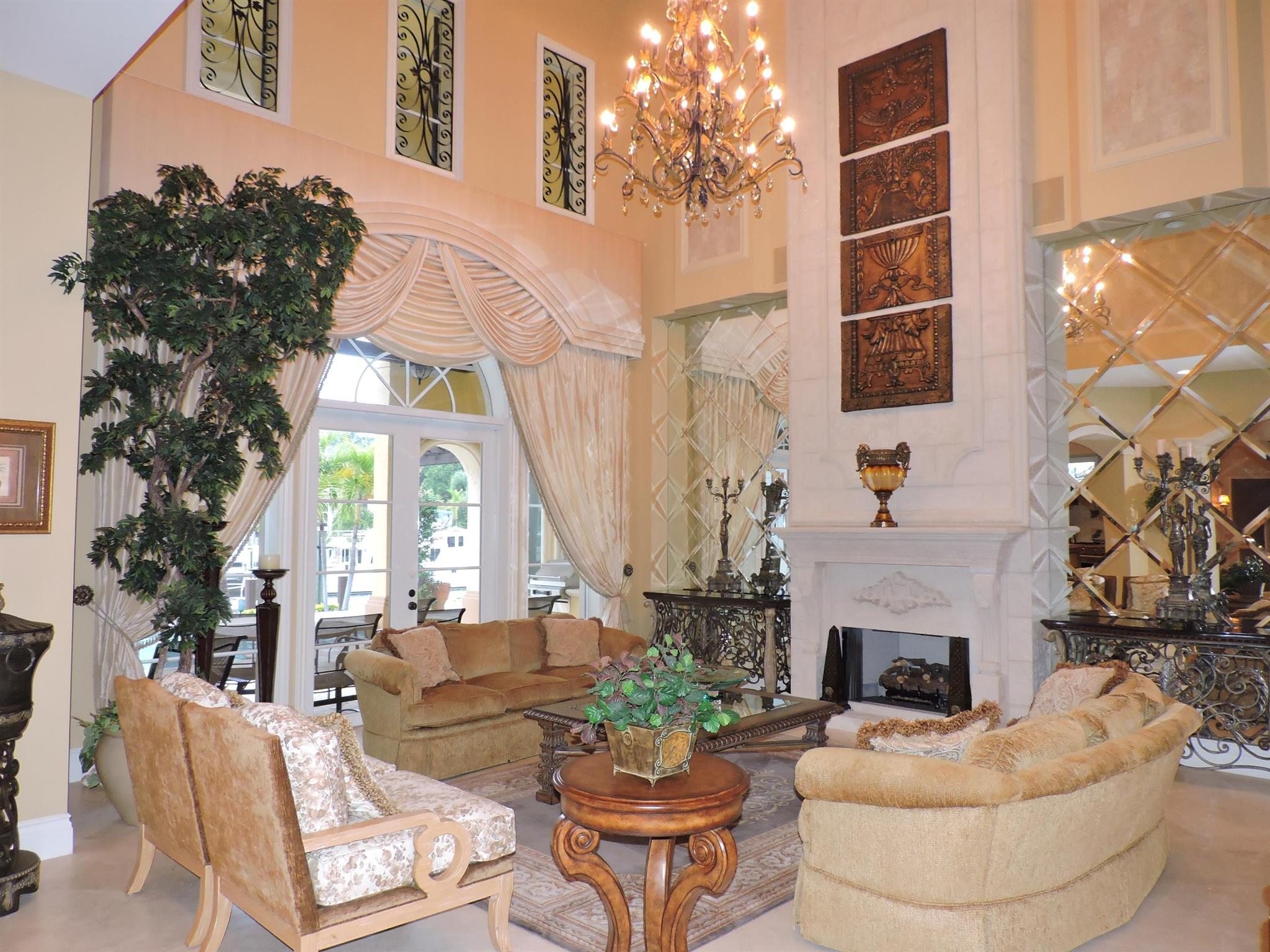 HARBOUR ISLES - Residential