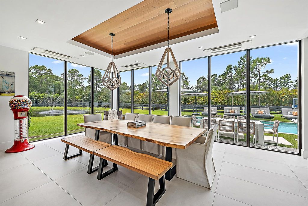 Photo of 13411 Fox Croft Lane, Palm Beach Gardens, FL 33418 (MLS # R11114238)