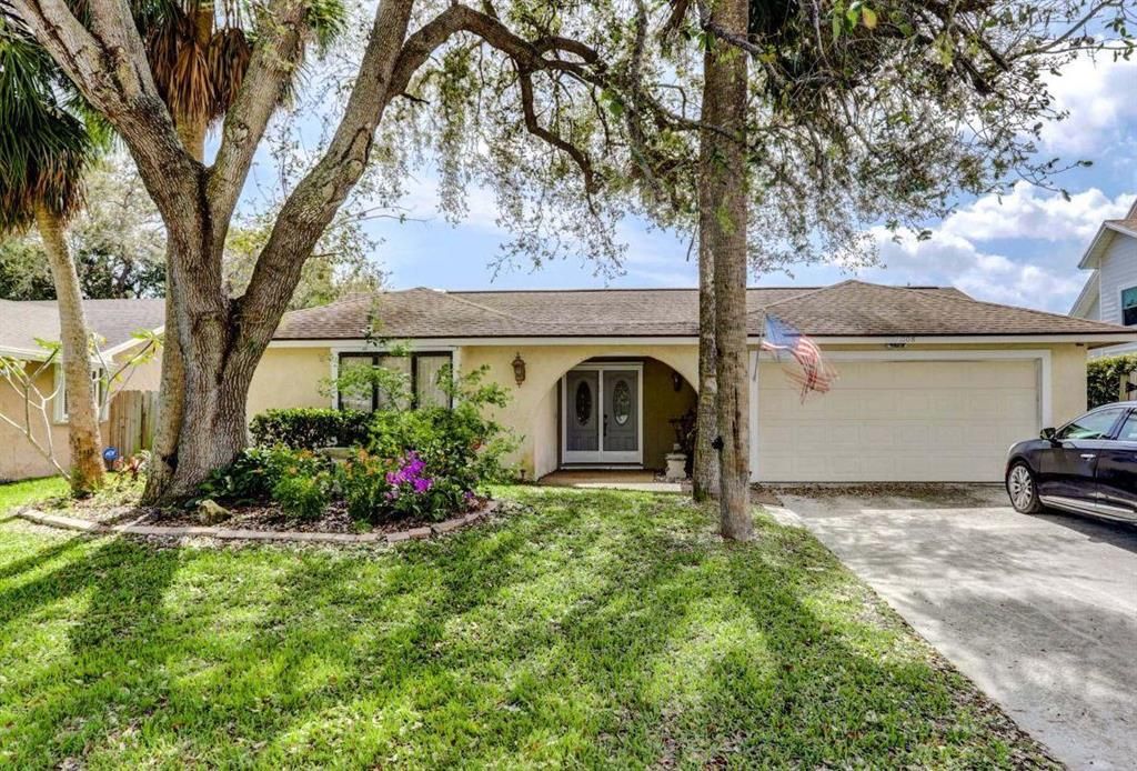 Photo of 1108 Rainwood Circle, Palm Beach Gardens, FL 33410 (MLS # R10693809)