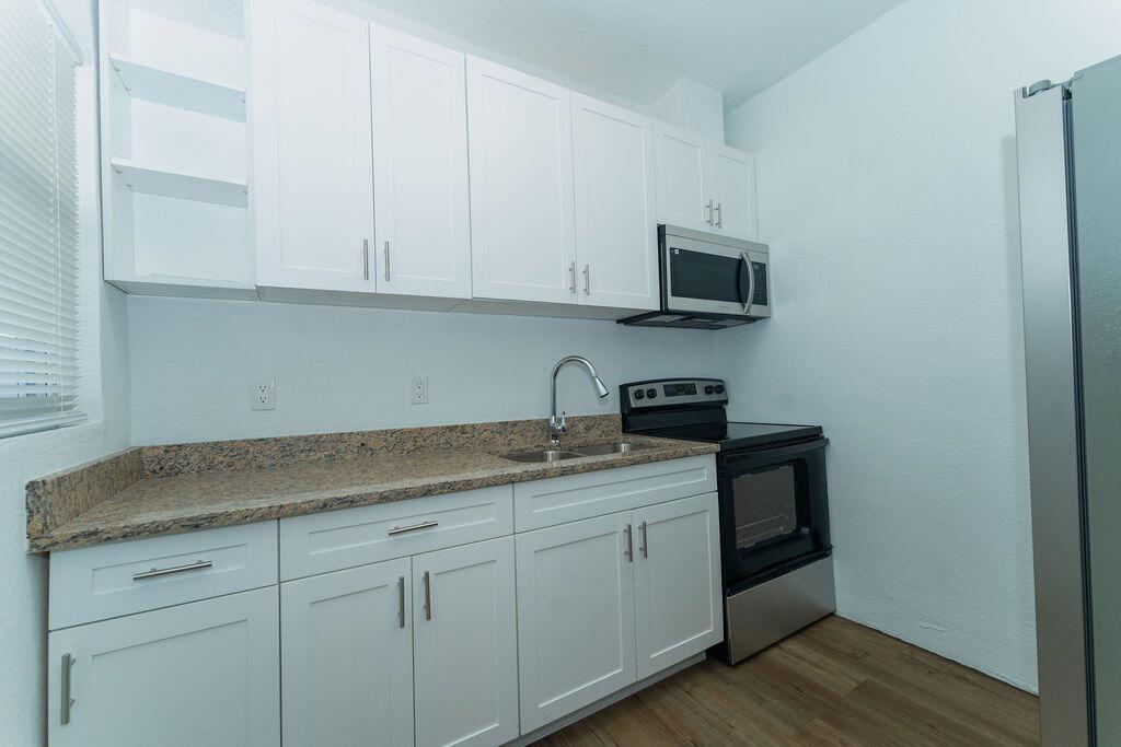 624 S 12th Street, Fort Pierce, FL, 34950/$490,000 4 624 S 12th Street