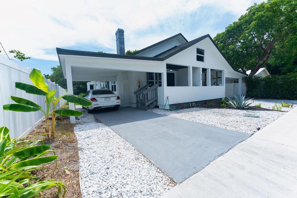 624 S 12th Street, Fort Pierce, FL, 34950/$490,000 1 624 S 12th Street