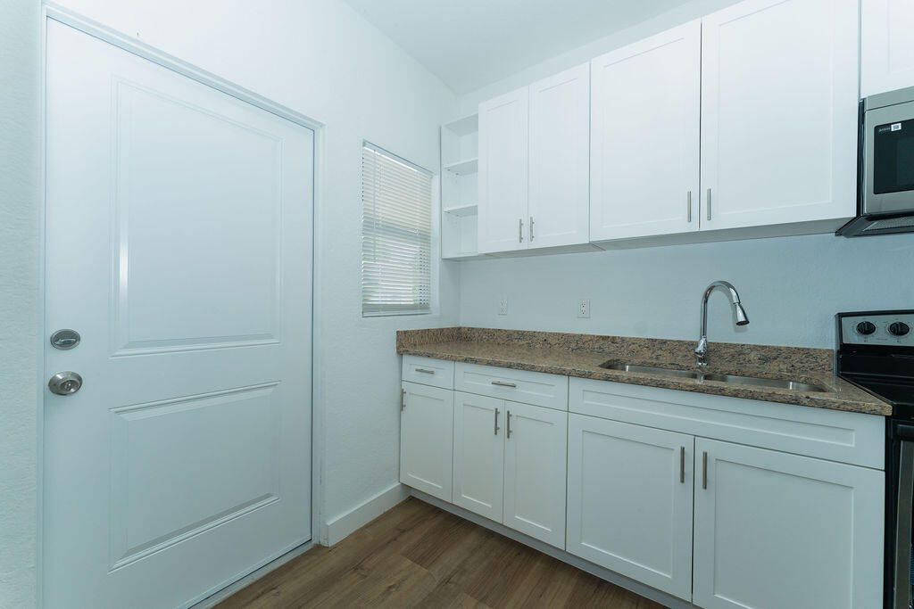 Photo of 624 S 12th Street, Fort Pierce, FL 34950 (MLS # R11107866)