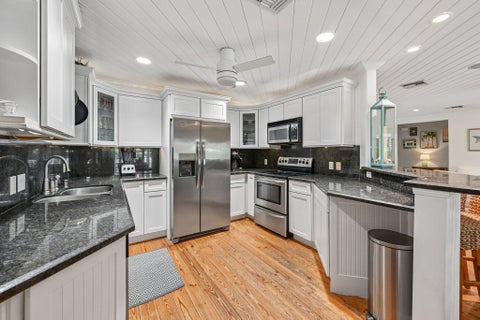 Tiny photo for 4911 NE 25TH Avenue, Lighthouse Point, FL 33064 (MLS # B26055012)