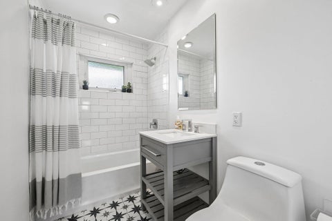 Tiny photo for 4911 NE 25TH Avenue, Lighthouse Point, FL 33064 (MLS # B26055012)