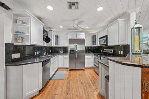 Tiny photo for 4911 NE 25TH Avenue, Lighthouse Point, FL 33064 (MLS # B26055012)