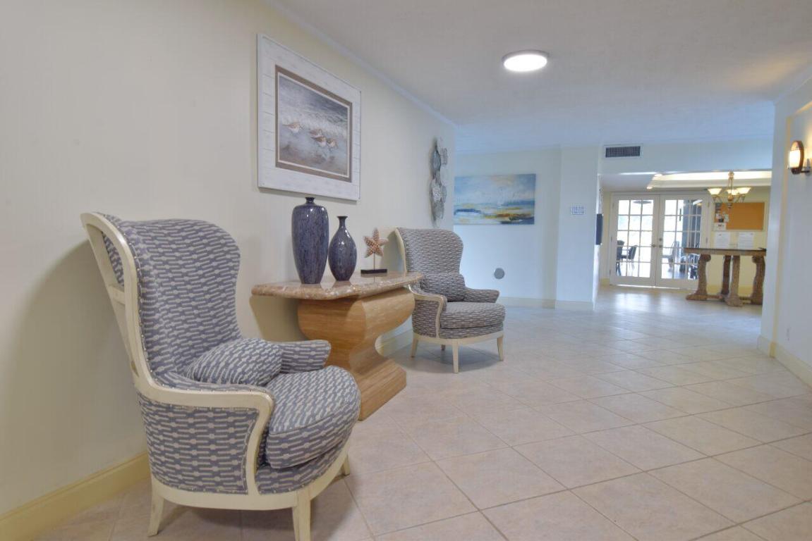 LAKE HARBOUR TOWERS CONDO - Residential