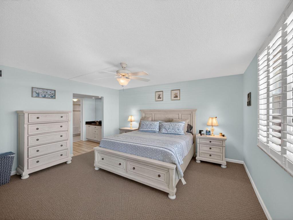 LAKE HARBOUR TOWERS CONDO - Residential