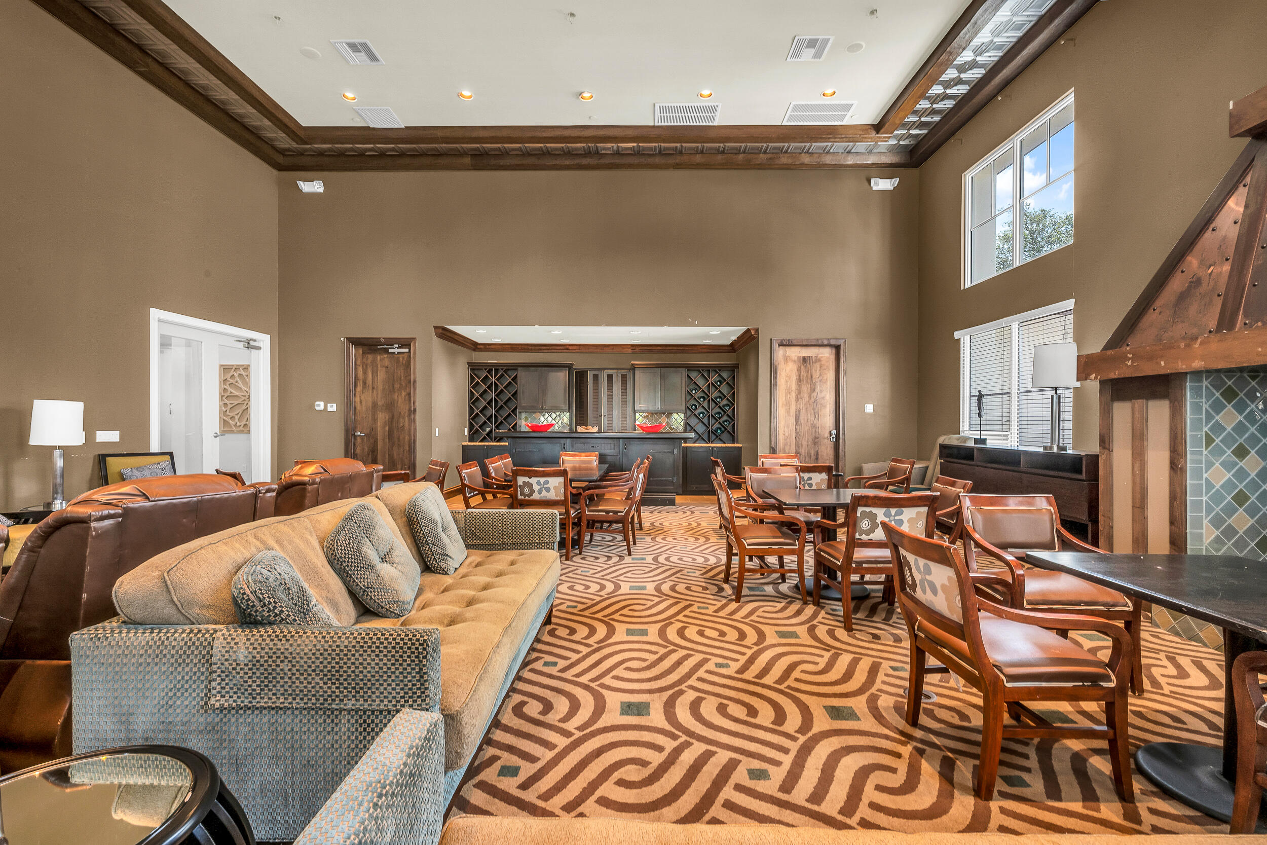CITYSIDE CONDOMINIUM - Residential Lease
