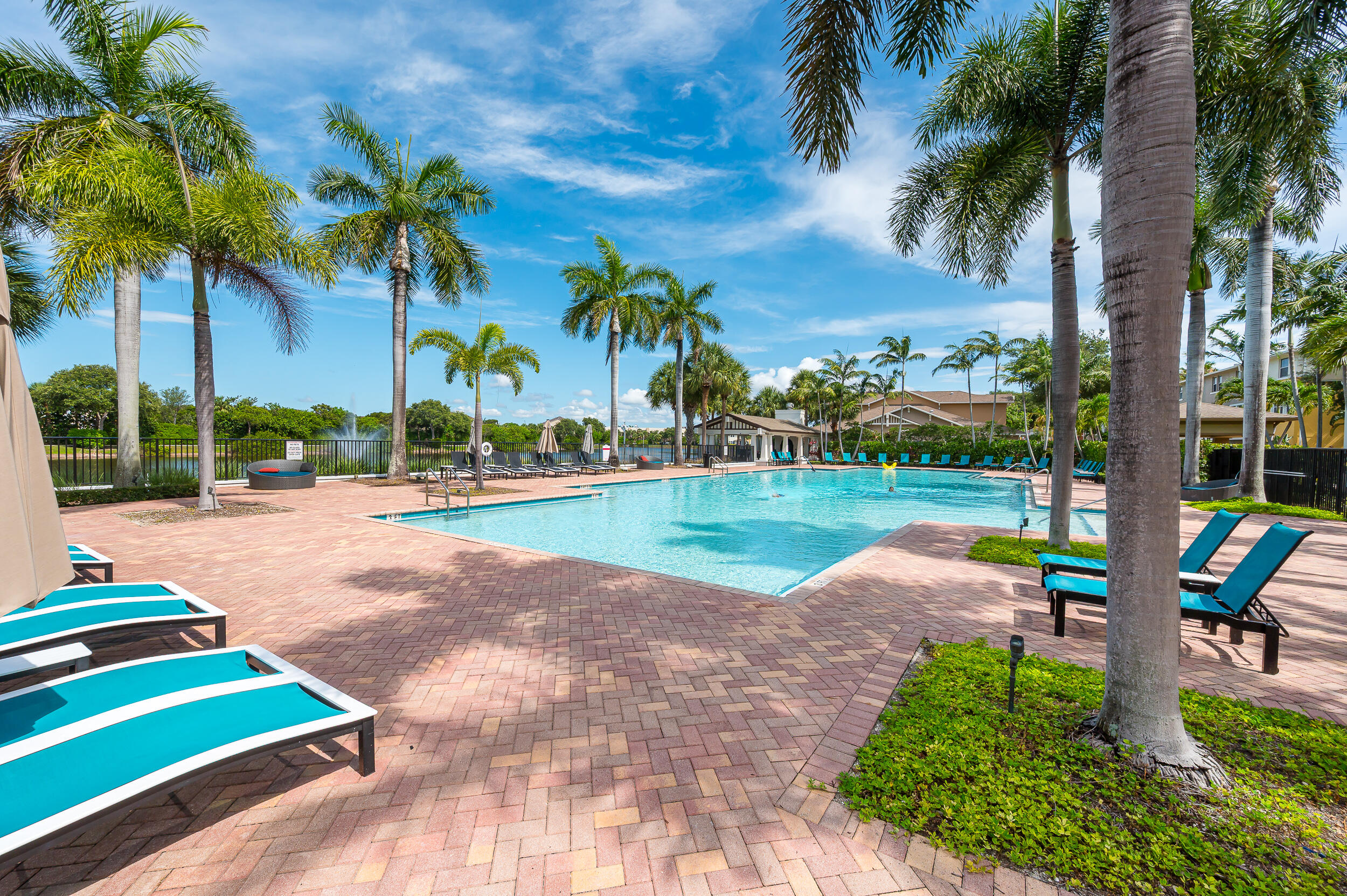 CITYSIDE CONDOMINIUM - Residential Lease