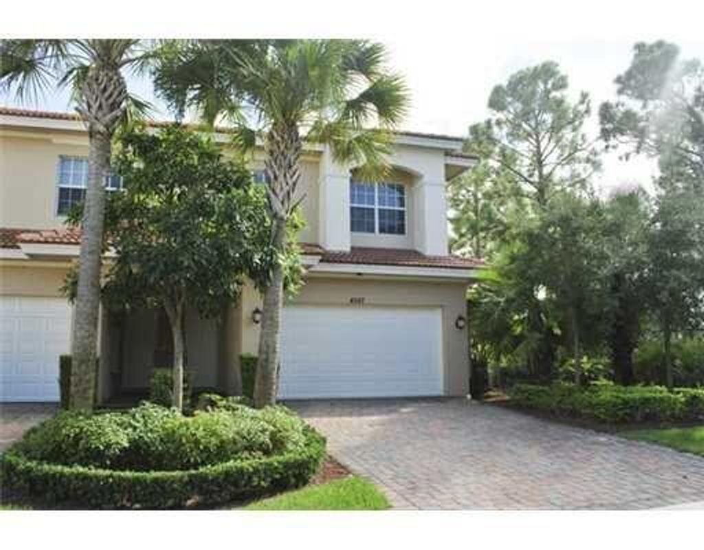 Photo of 4587 Artesa Way S, Palm Beach Gardens, FL 33418 (MLS # R10788879)
