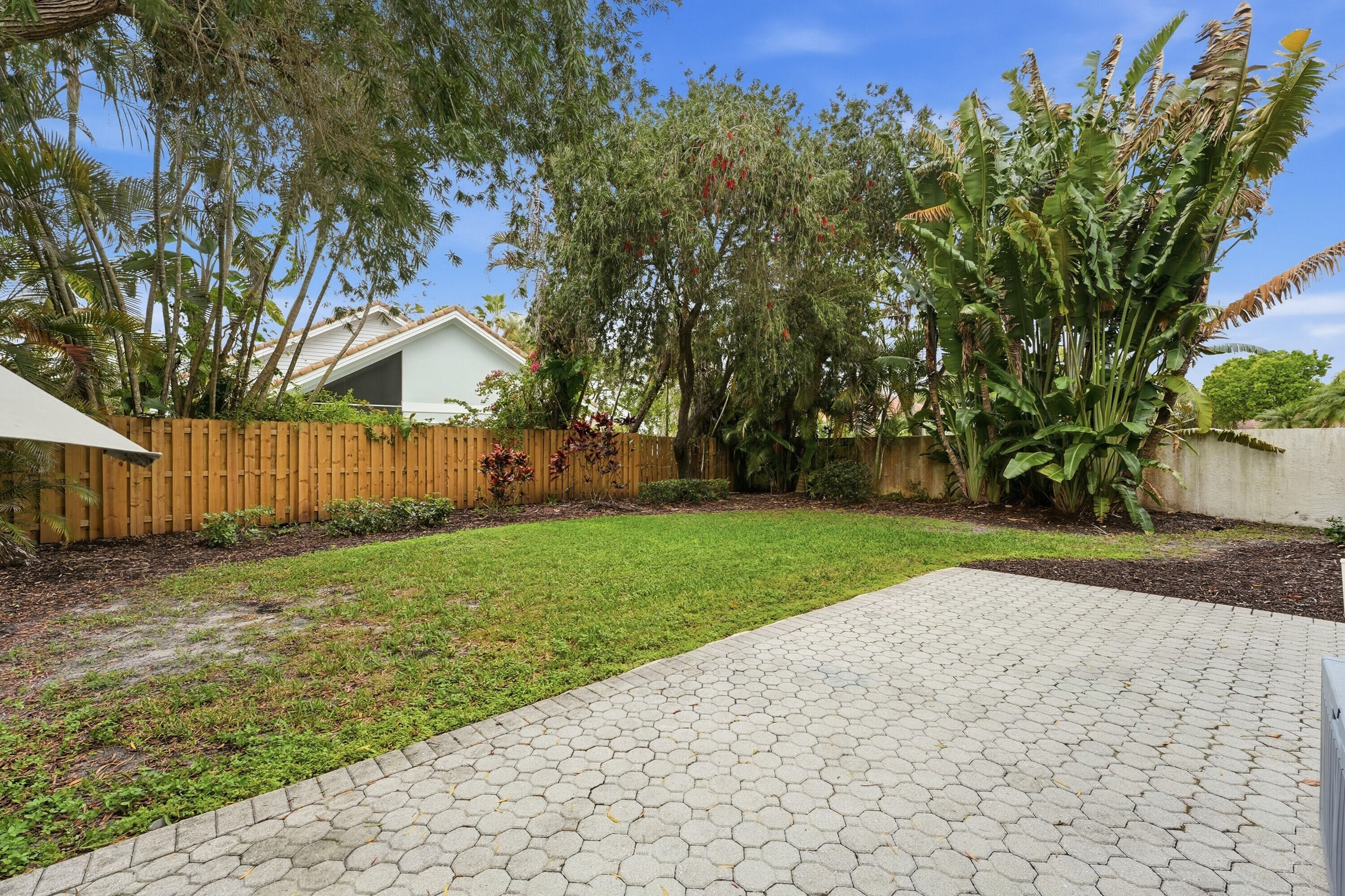 VILLAS OF IRONHORSE - Residential