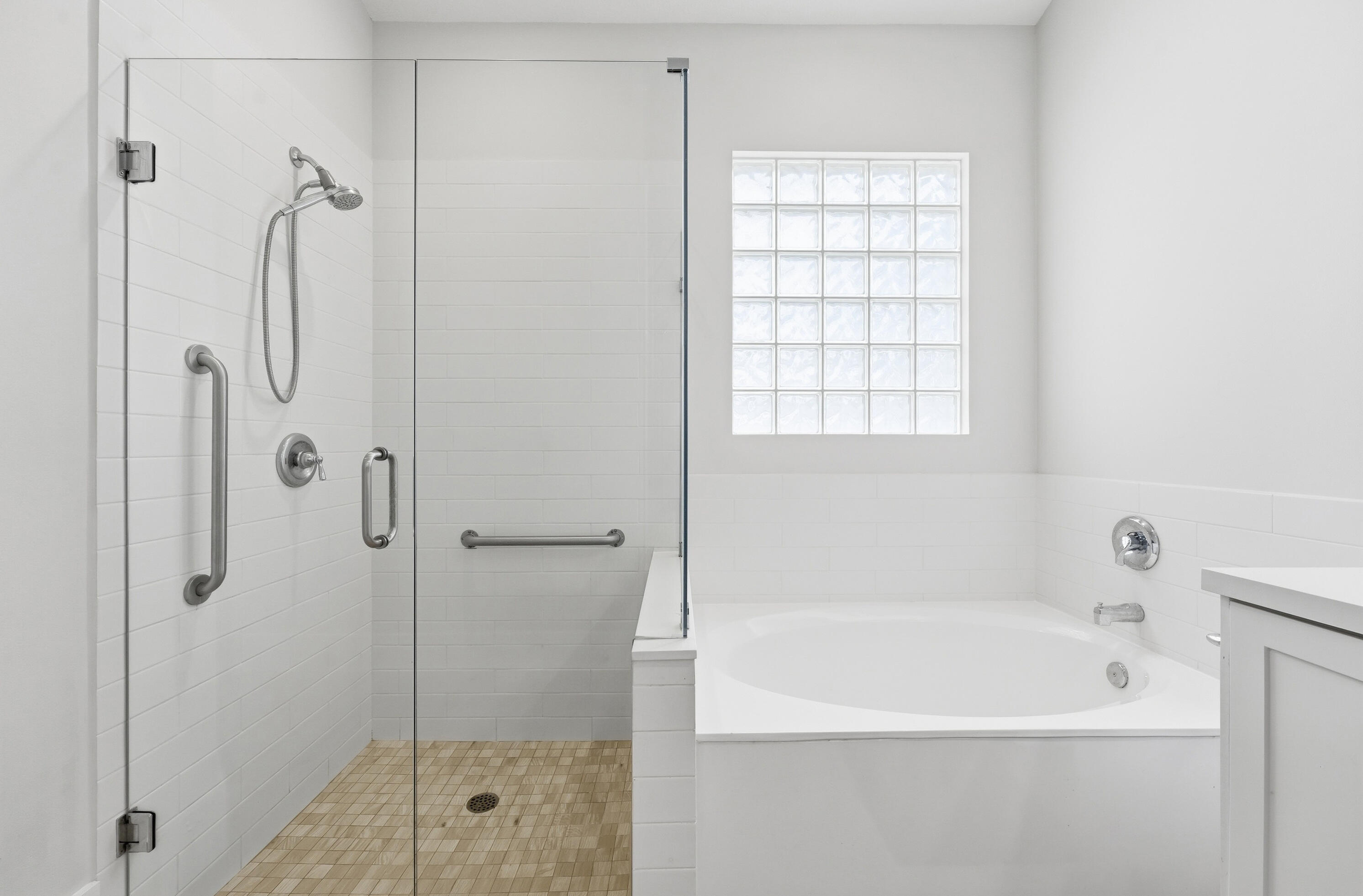 VILLAS OF IRONHORSE - Residential