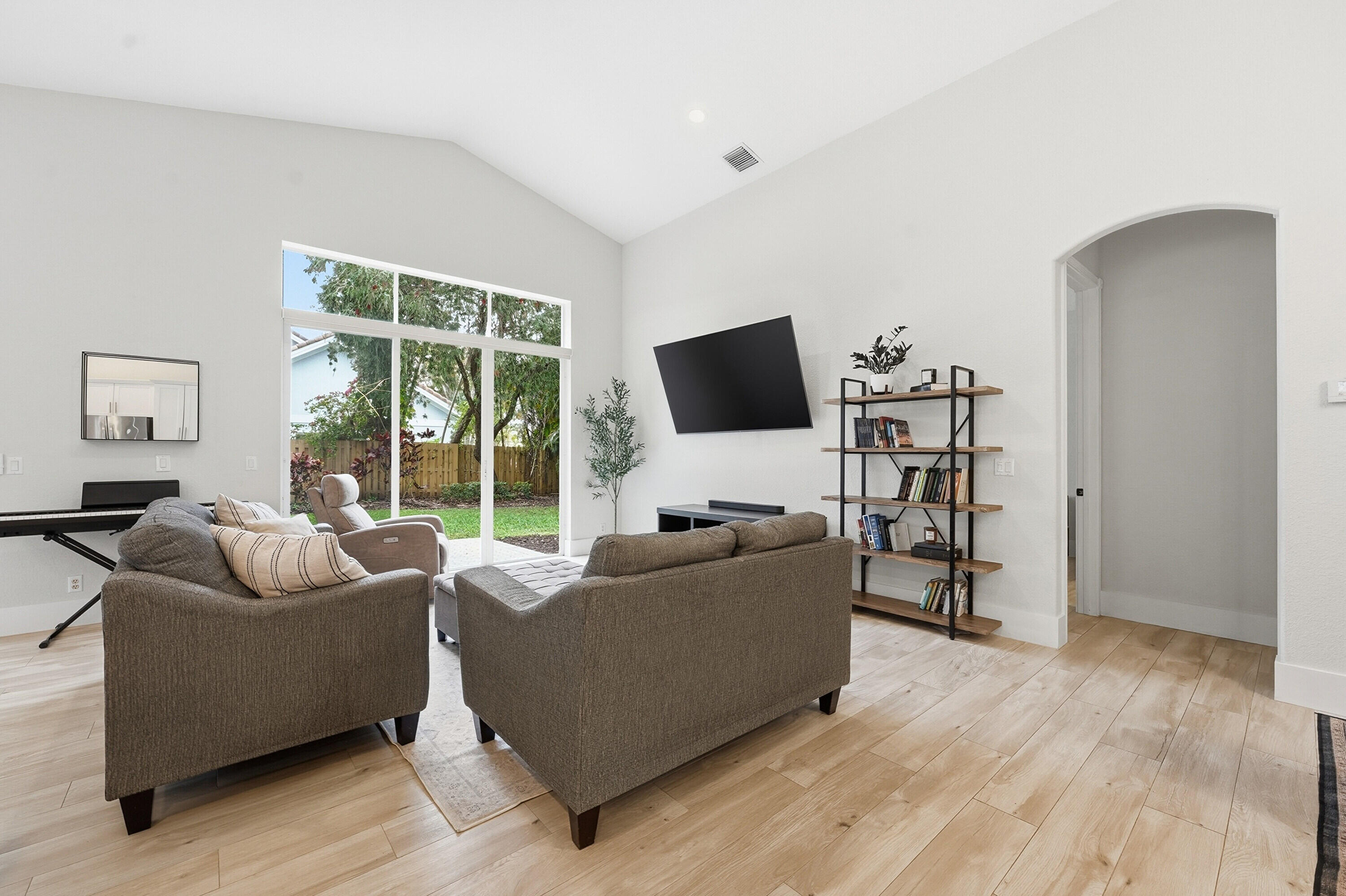 VILLAS OF IRONHORSE - Residential