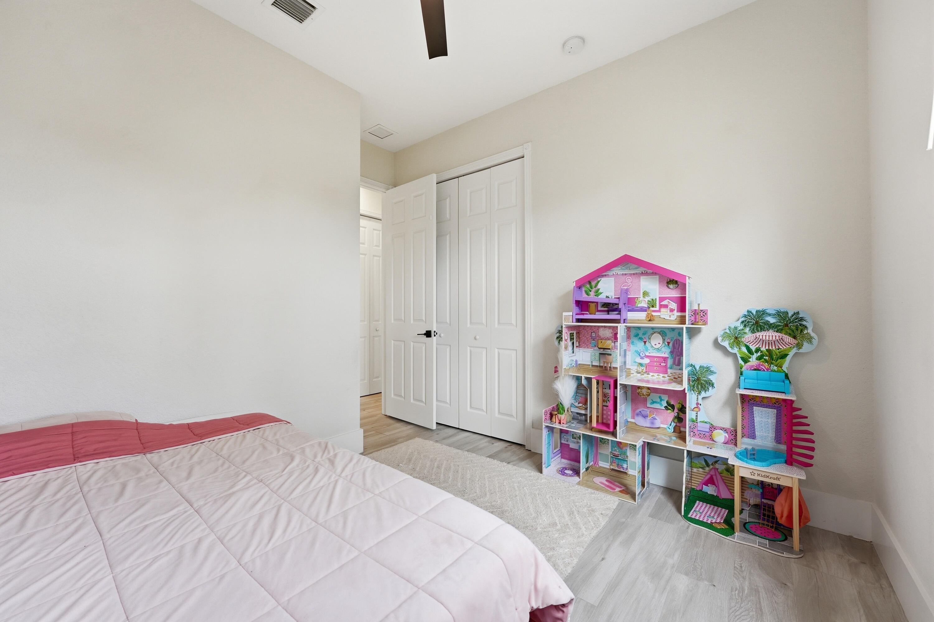 VILLAS OF IRONHORSE - Residential