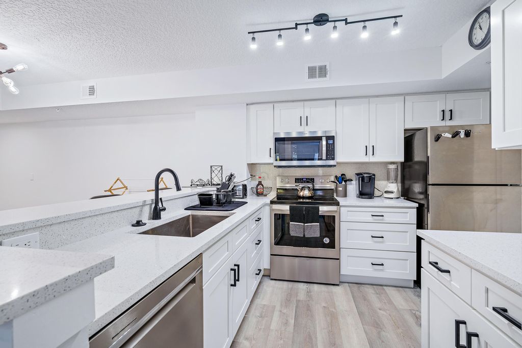 Photo of 260 Village Boulevard Blvd #5105, Tequesta, FL 33469 (MLS # R10786645)