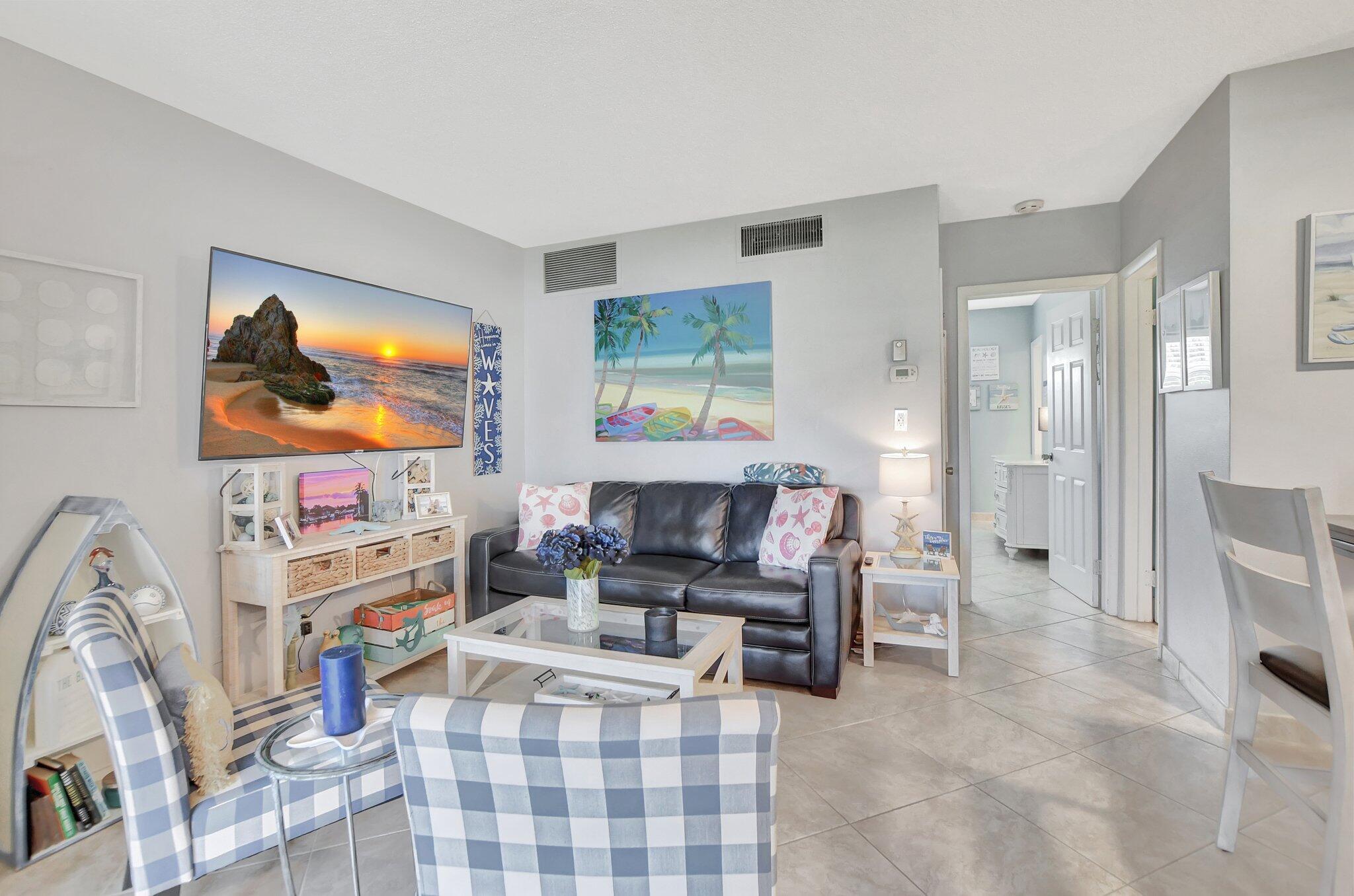 PENTHOUSE CONDO - Residential