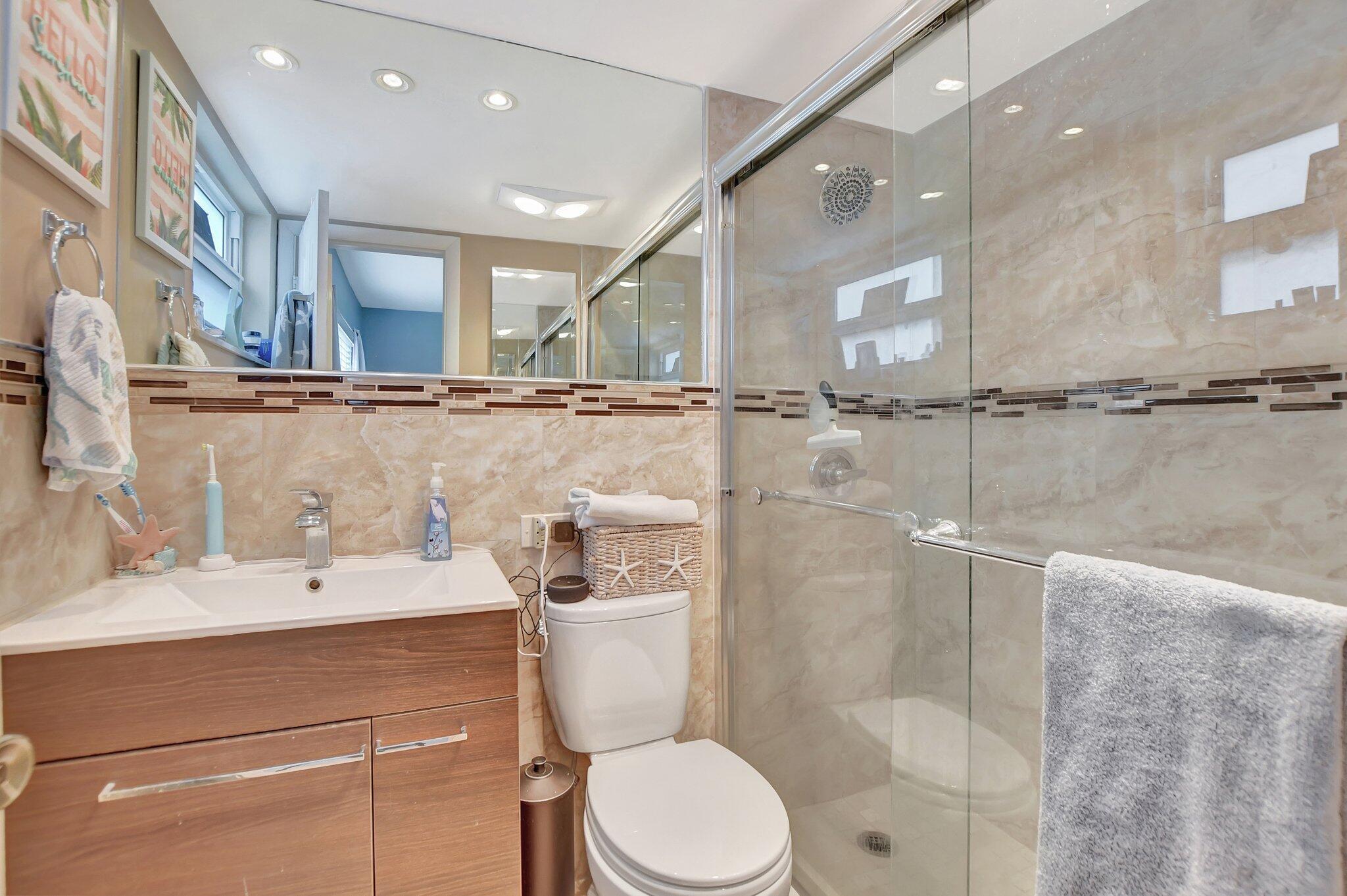 PENTHOUSE CONDO - Residential