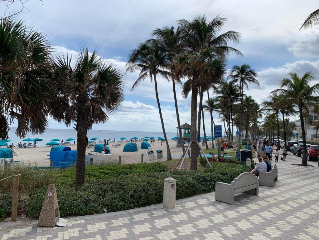 PENTHOUSE CONDO - Residential