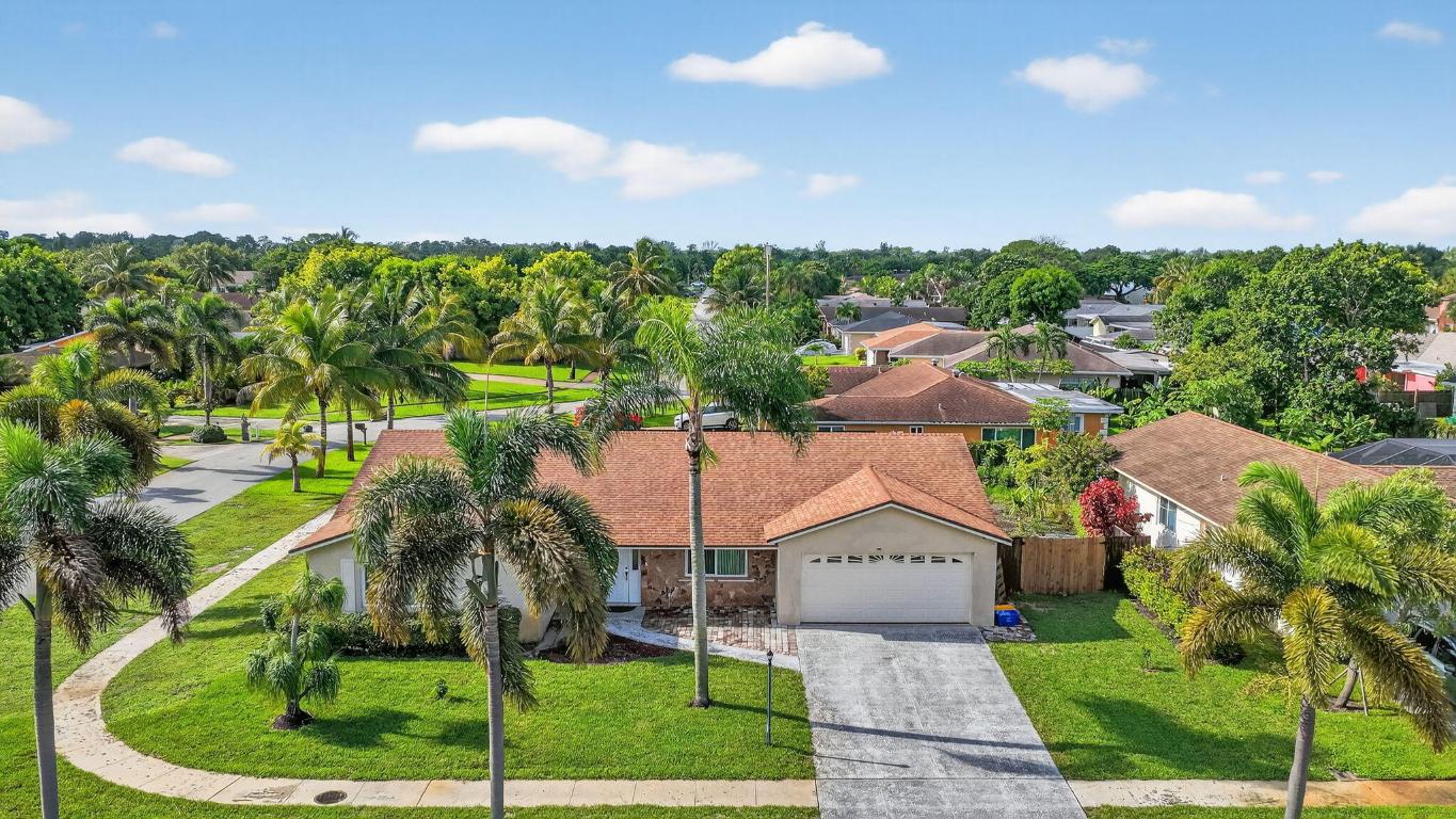 1413 Westchester Drive N