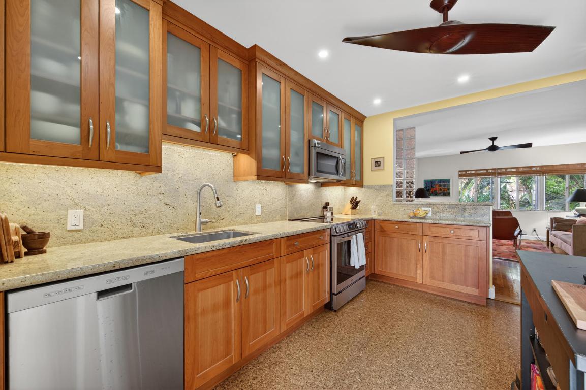 NASSAU SQUARE APTS INC - Residential