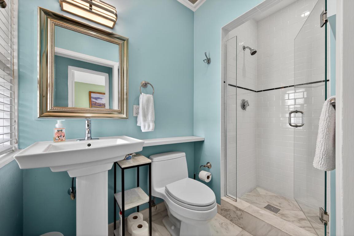 NASSAU SQUARE APTS INC - Residential