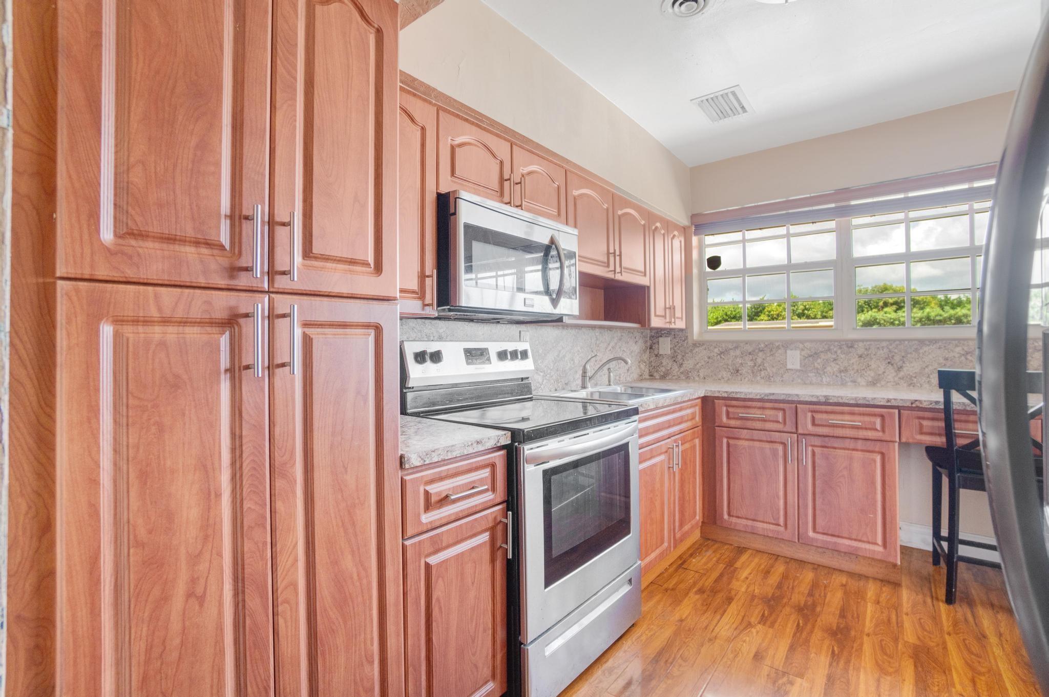 19501 NW 38th Ave