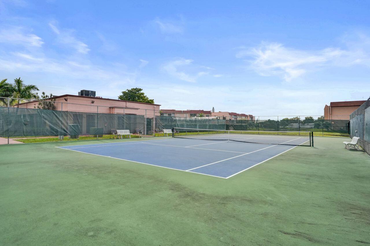 SUNRISE LAKES 132 CONDO - Residential