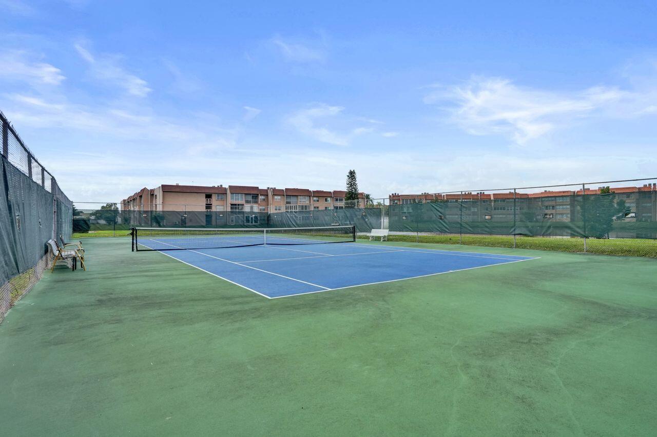 SUNRISE LAKES 132 CONDO - Residential