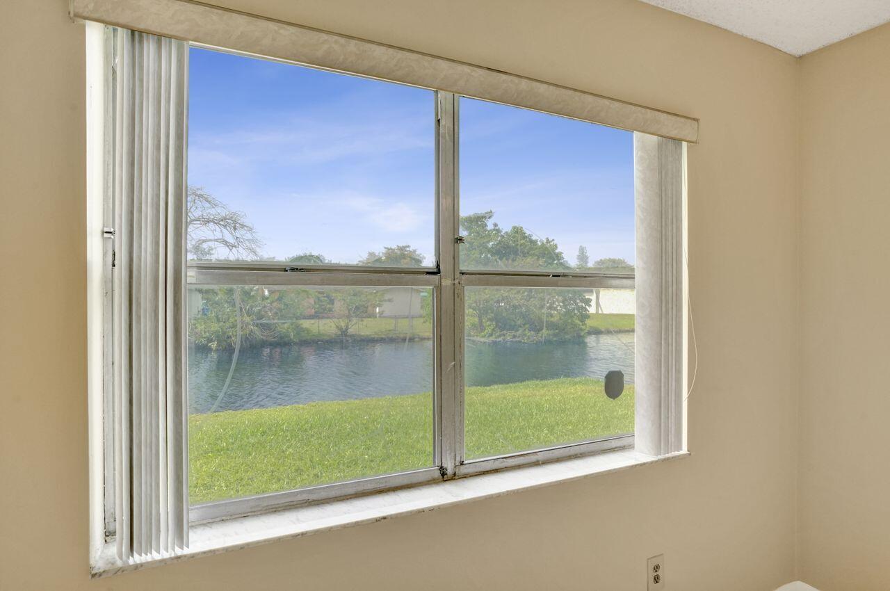 SUNRISE LAKES 132 CONDO - Residential