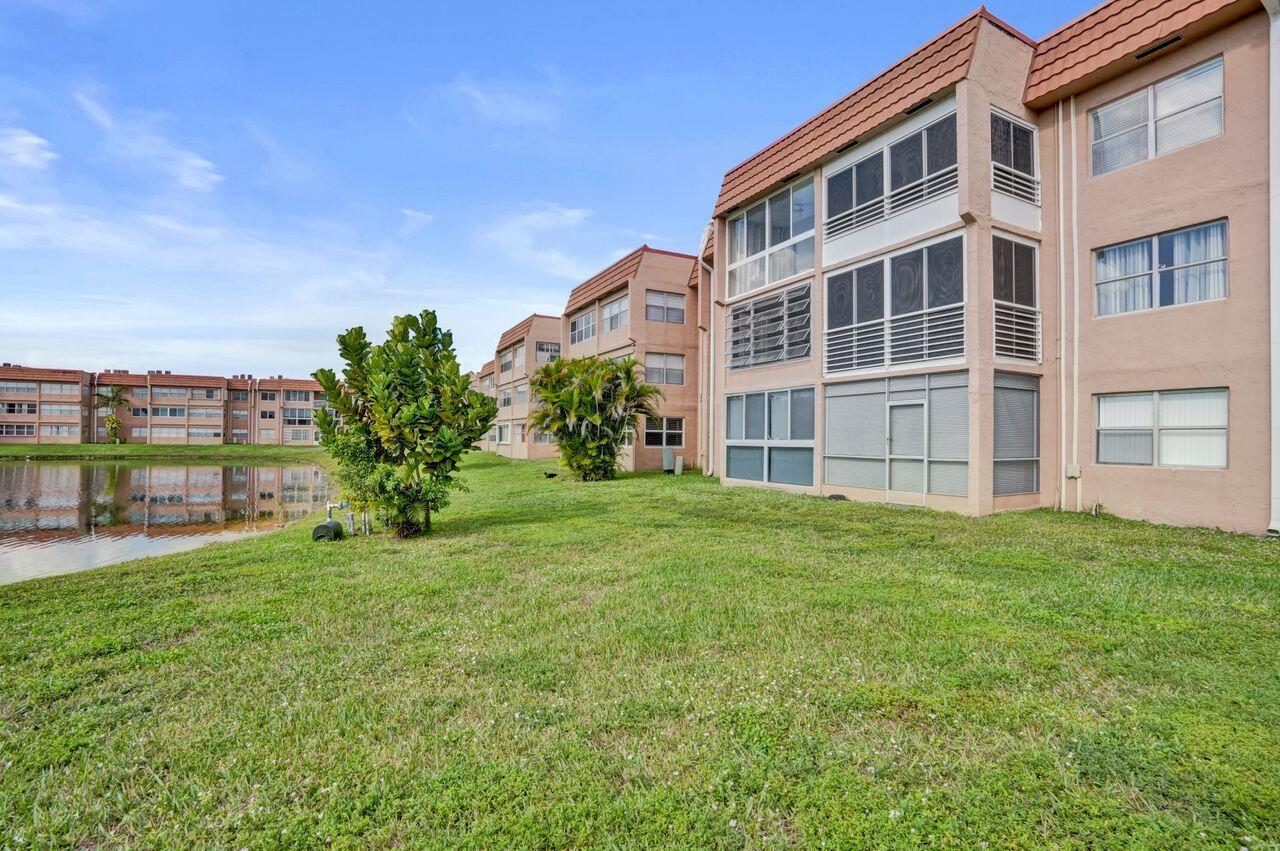 SUNRISE LAKES 132 CONDO - Residential