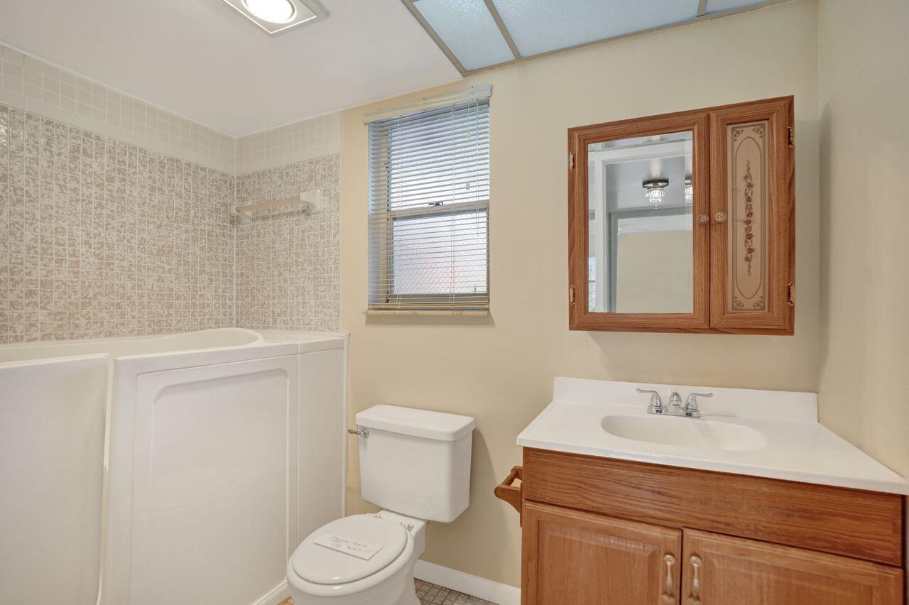 SUNRISE LAKES 132 CONDO - Residential