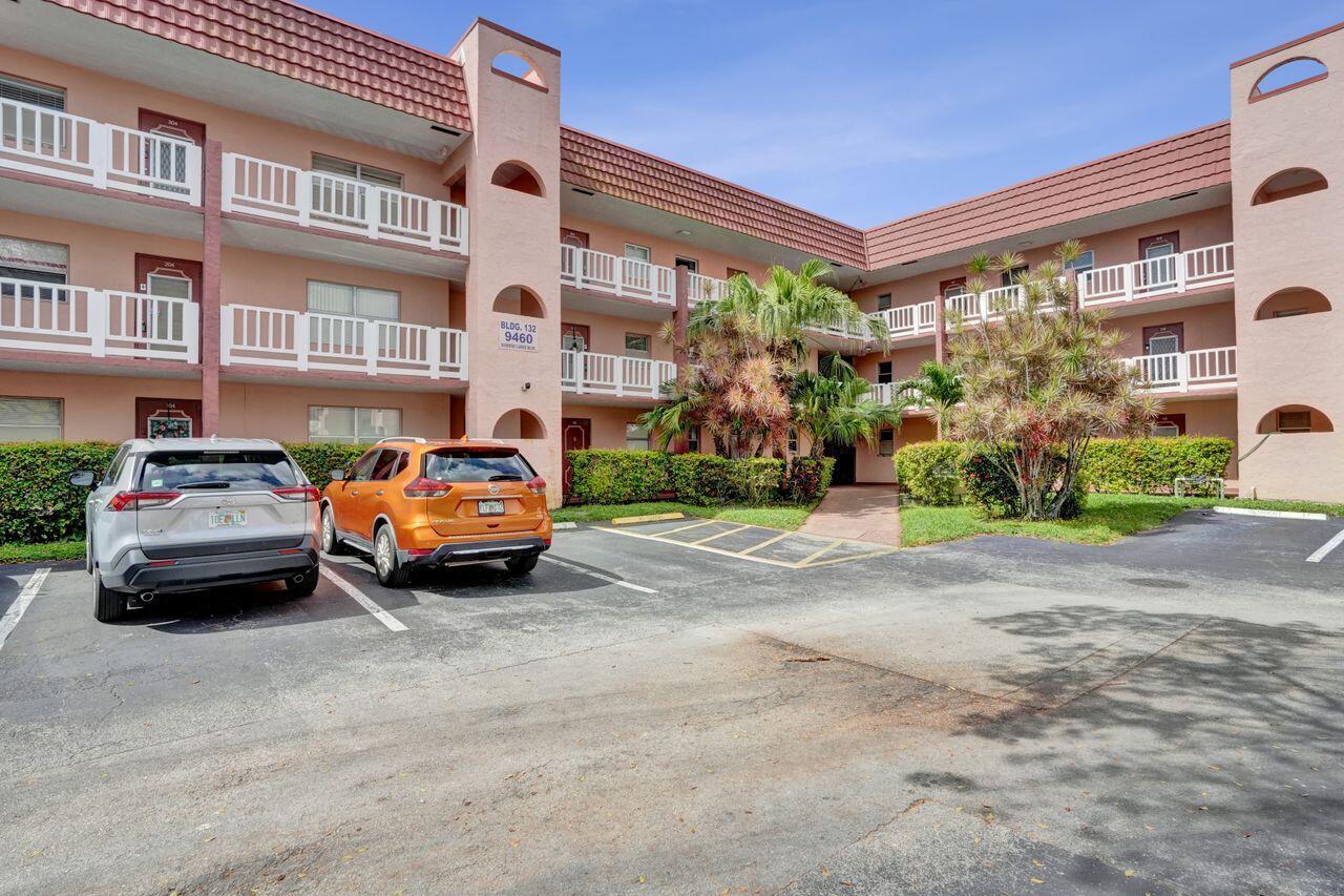 SUNRISE LAKES 132 CONDO - Residential