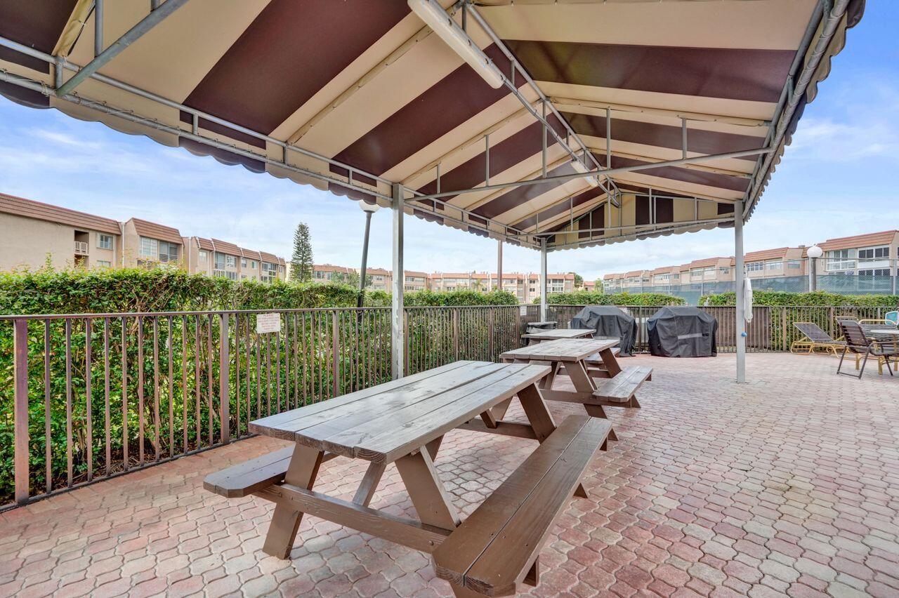 SUNRISE LAKES 132 CONDO - Residential