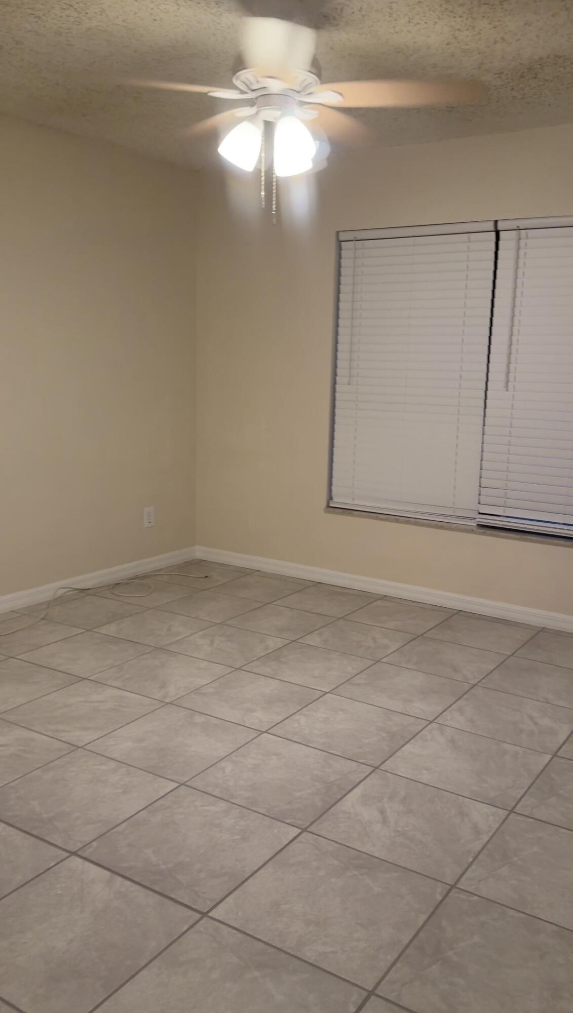 STONES THROW TOWNHOMES - Residential Lease