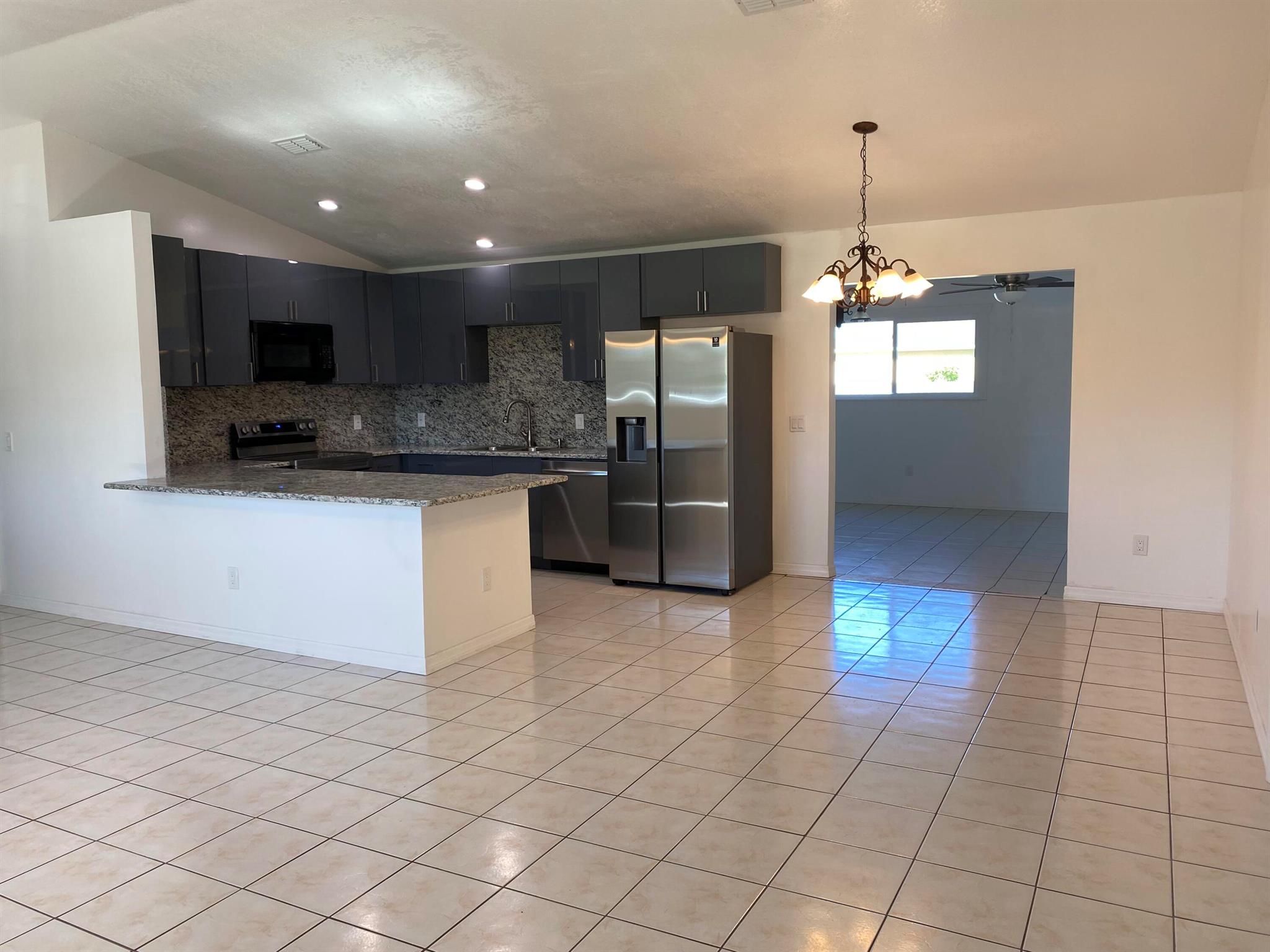 PORT ST LUCIE SECTION 25 - Residential Lease