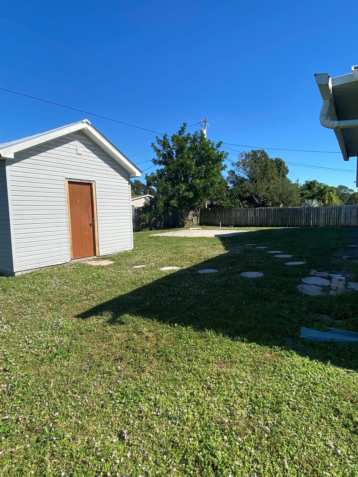 PORT ST LUCIE SECTION 25 - Residential Lease