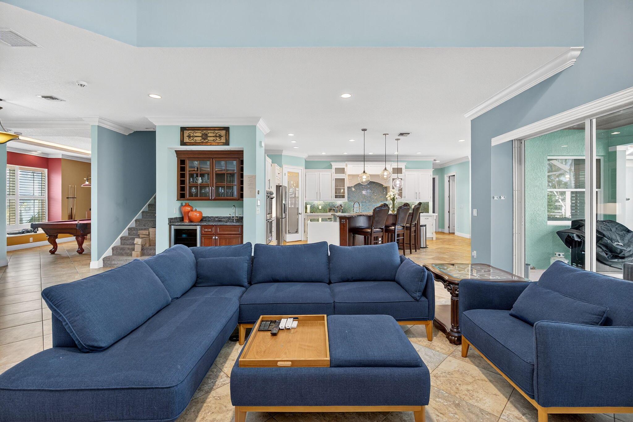 NORTH HOBE SOUND SHORES - Residential