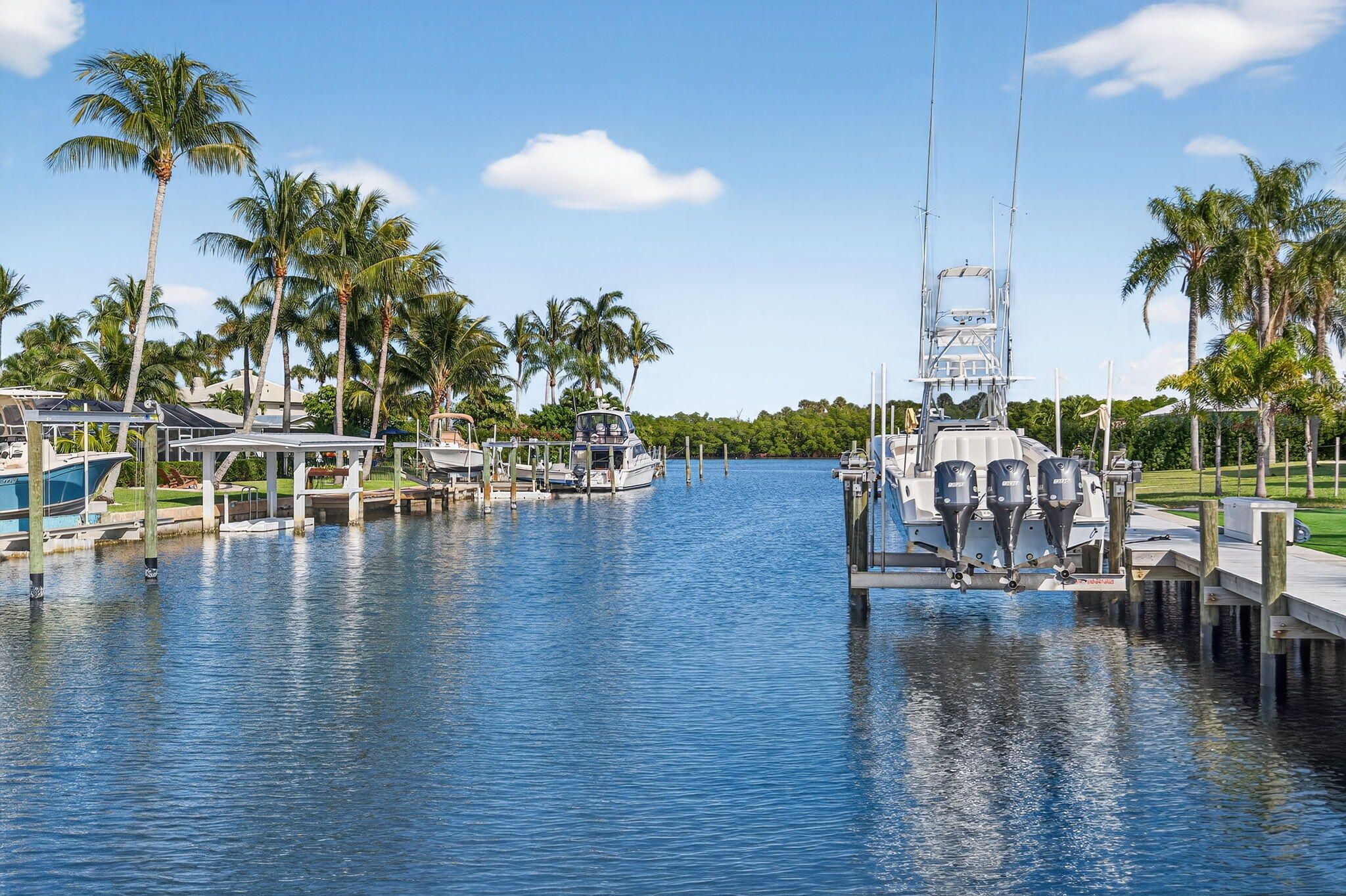 NORTH HOBE SOUND SHORES - Residential