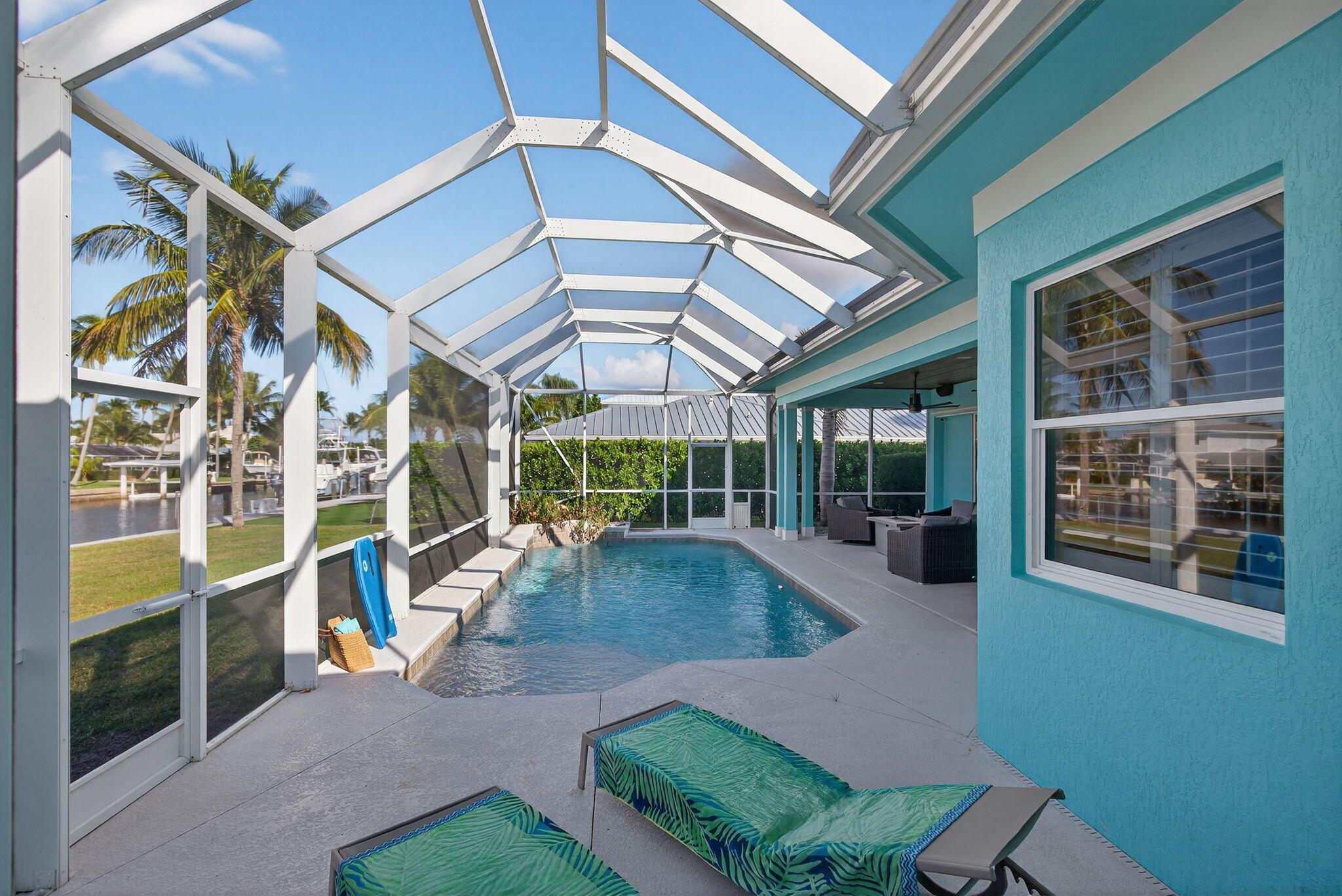 NORTH HOBE SOUND SHORES - Residential