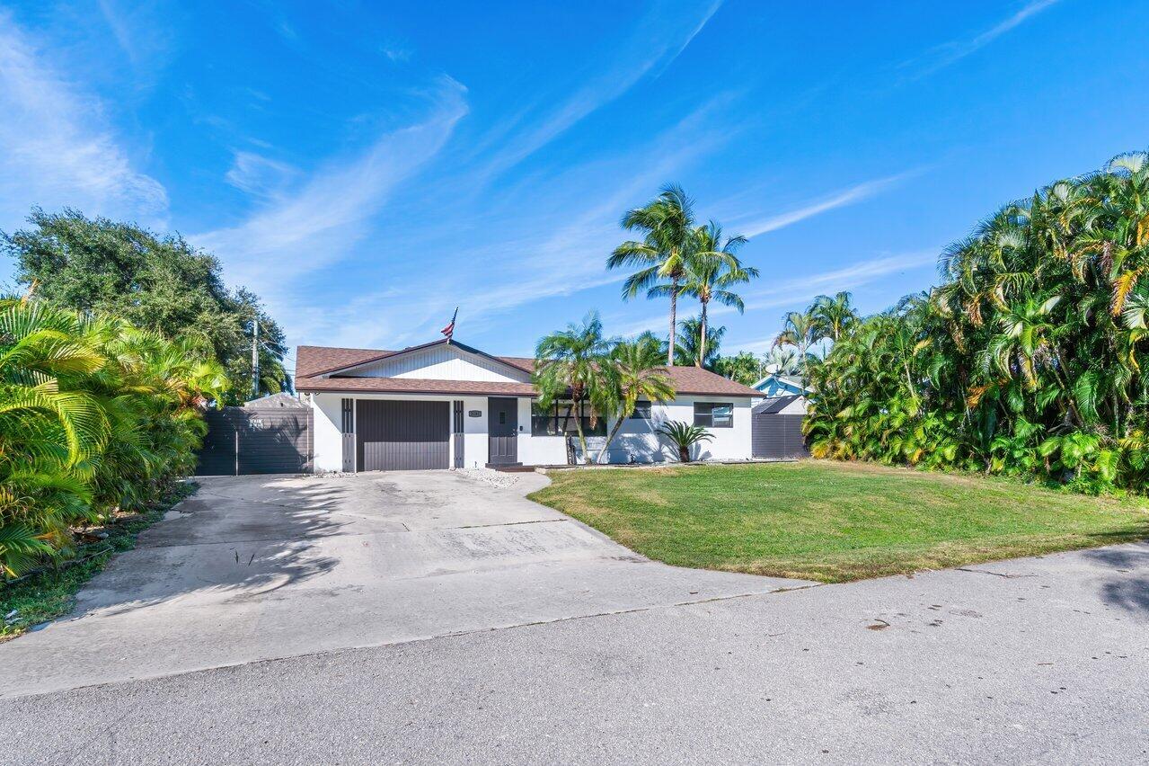 HYPOLUXO VILLAGE 2 - Residential