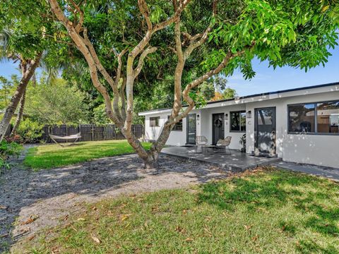 970 NE 38th St Oakland Park FL 33334