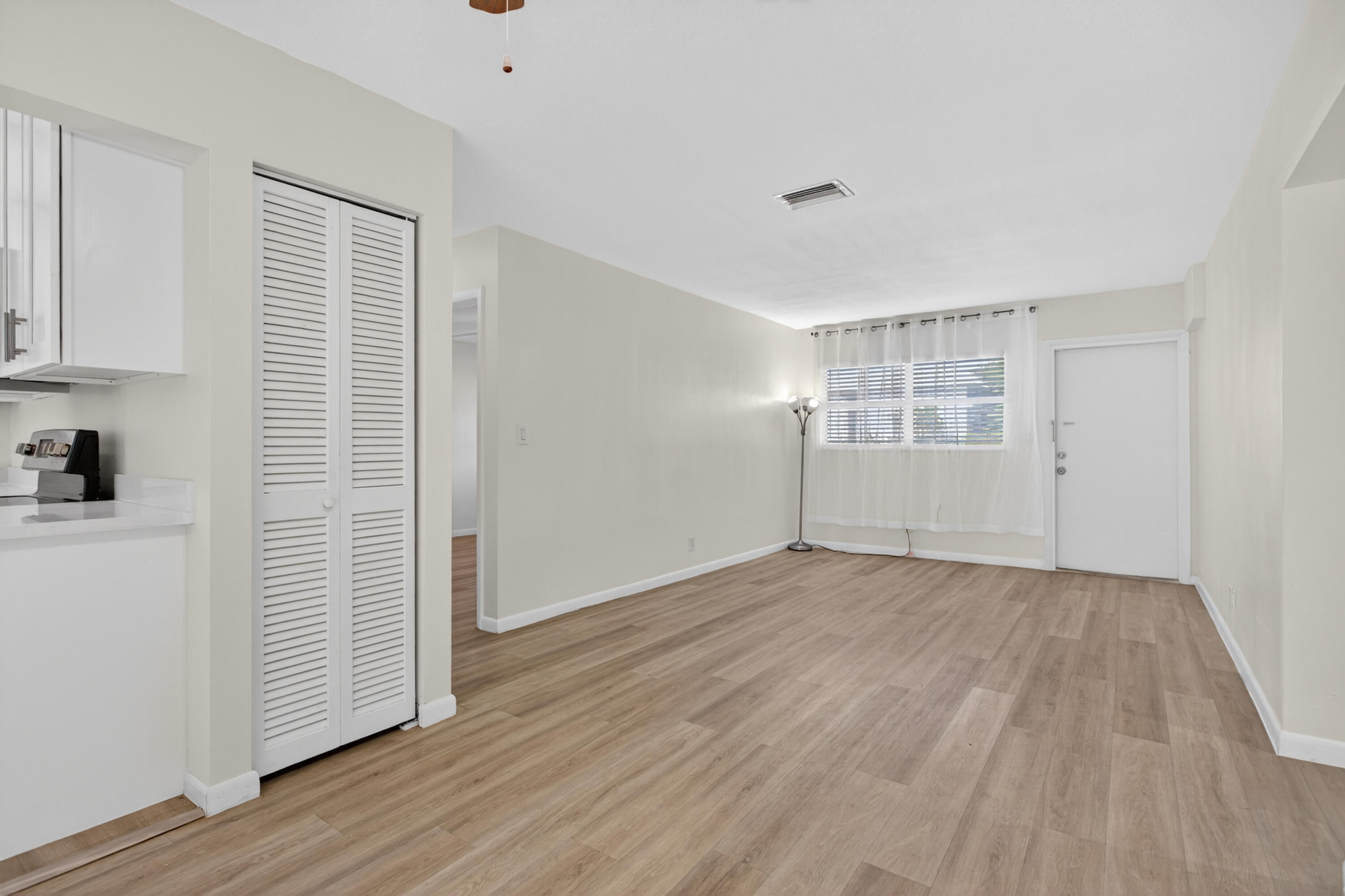 CRYSTAL LAKE 3930 CONDO - Residential
