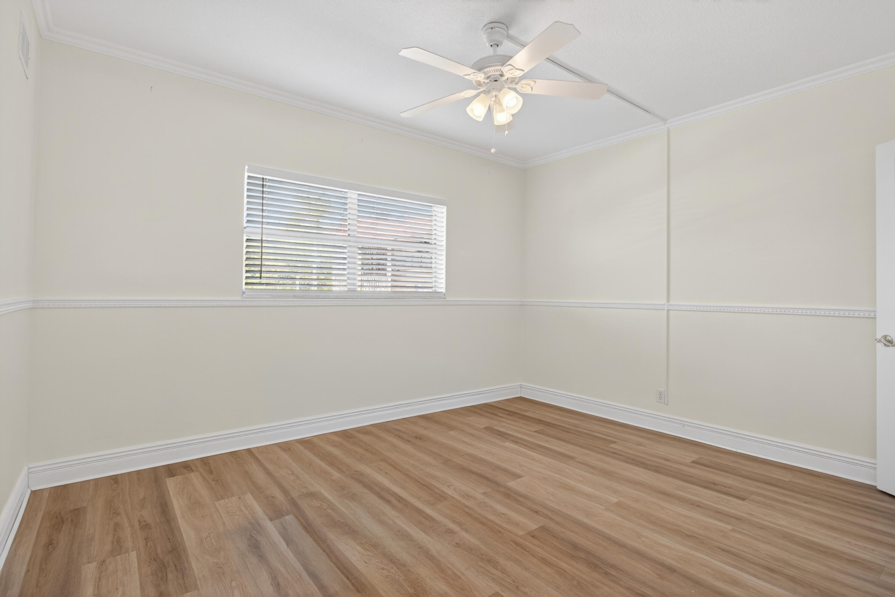 CRYSTAL LAKE 3930 CONDO - Residential