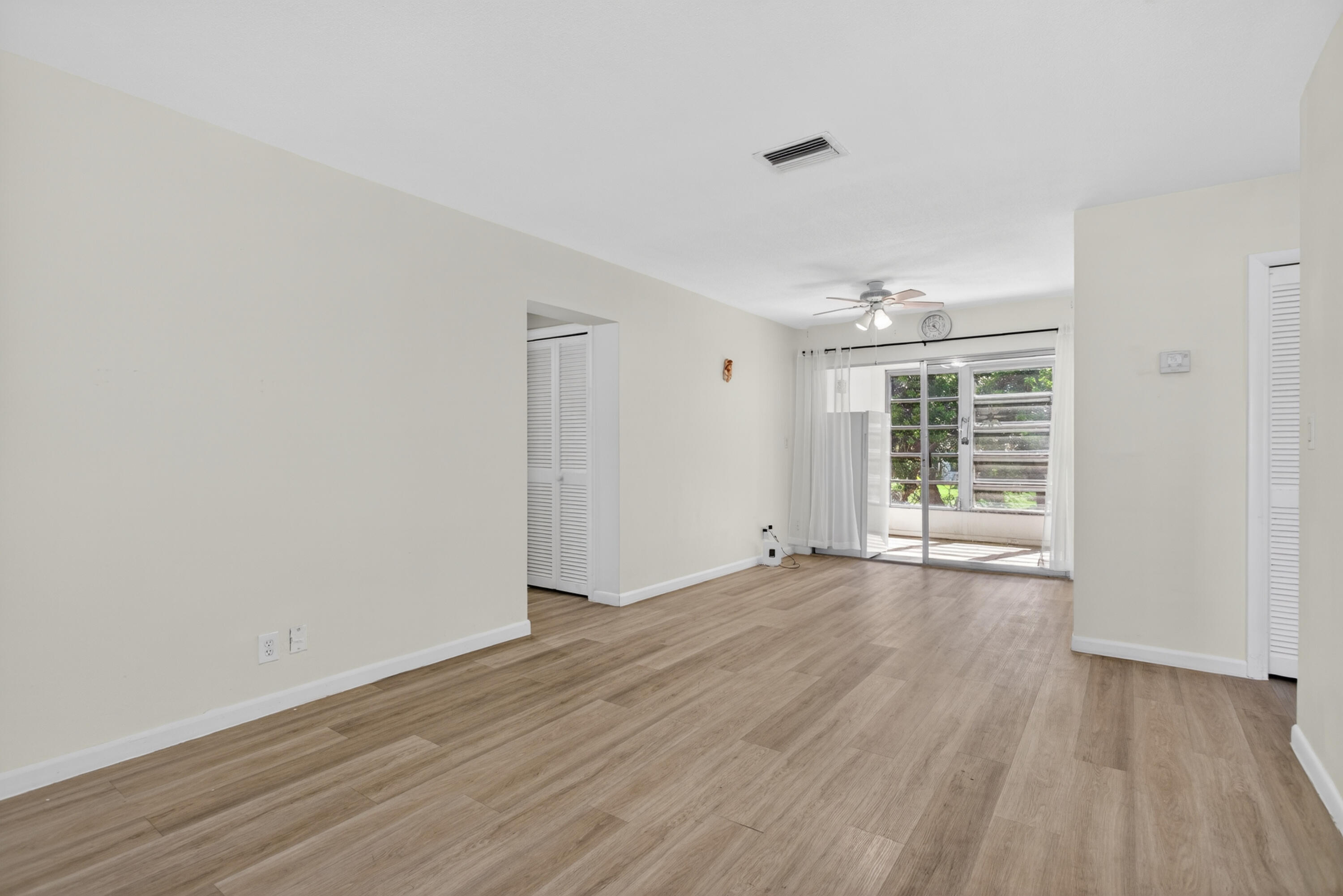 CRYSTAL LAKE 3930 CONDO - Residential