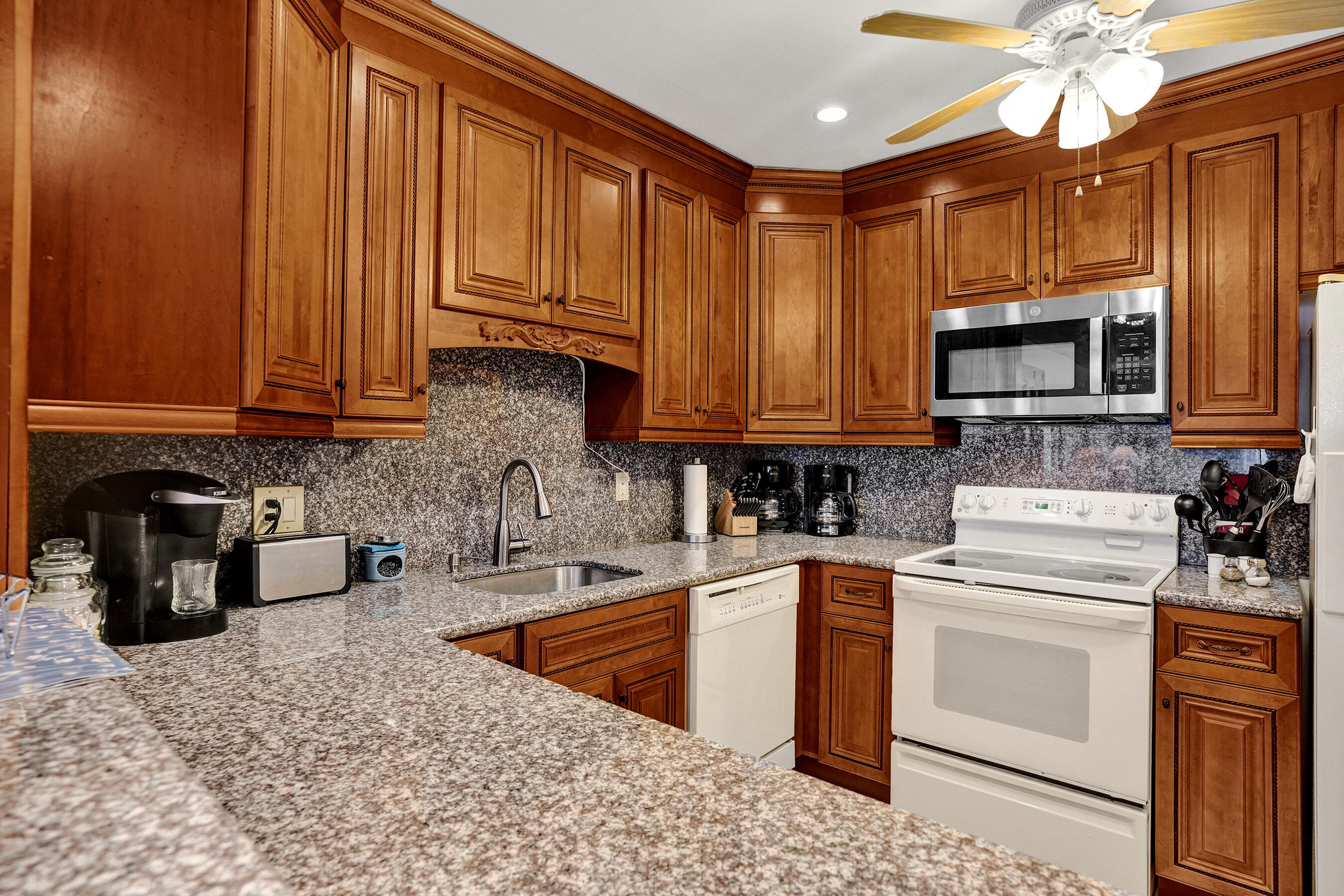 CASTLE APARTMENTS 15 CONDO - Residential