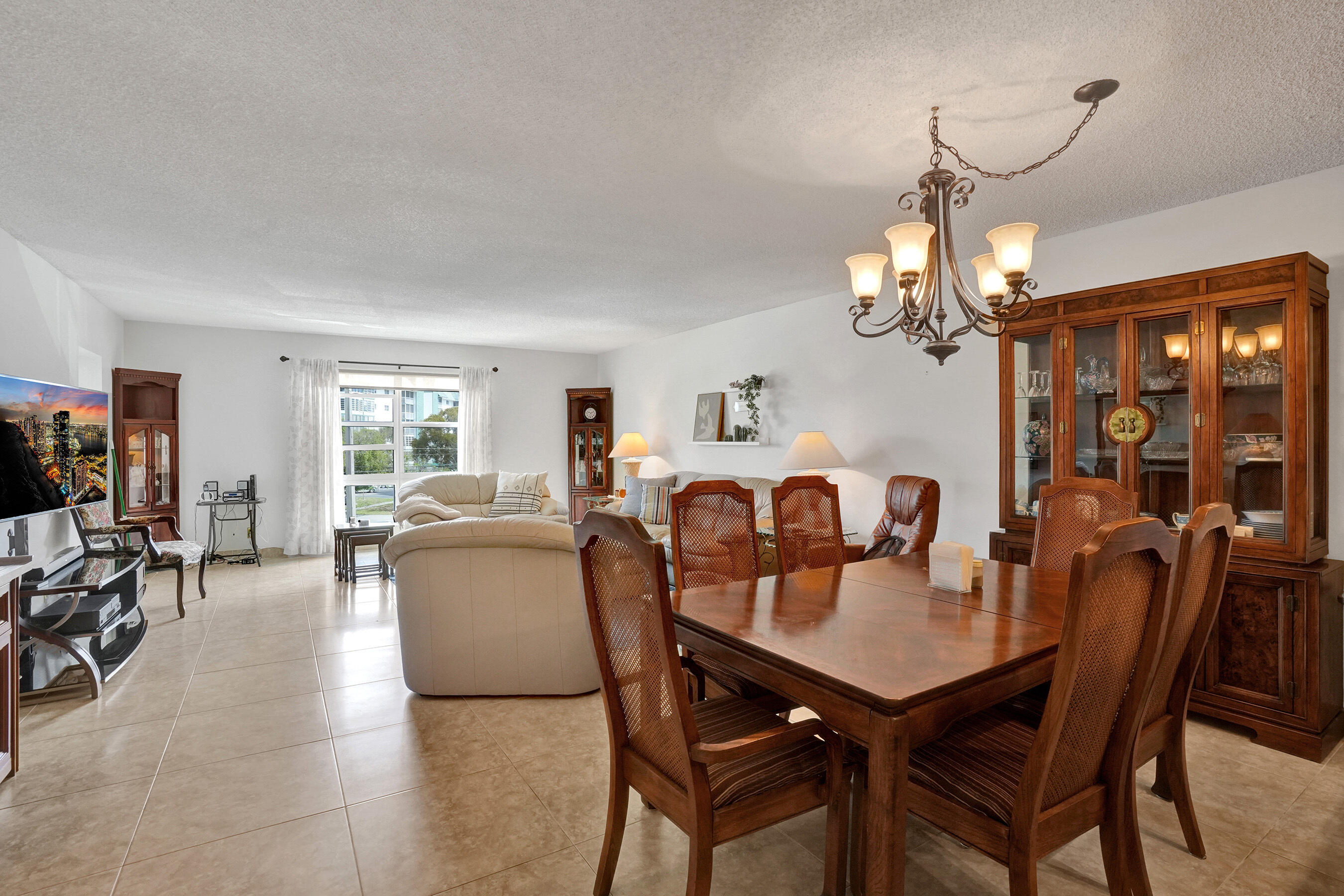 CASTLE APARTMENTS 15 CONDO - Residential